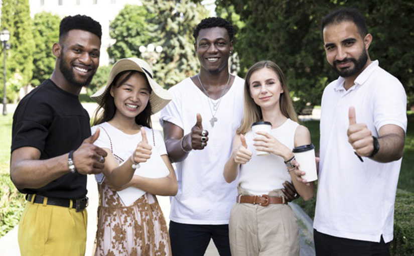 Pros and Cons of Living in an ‘Expat Bubble’